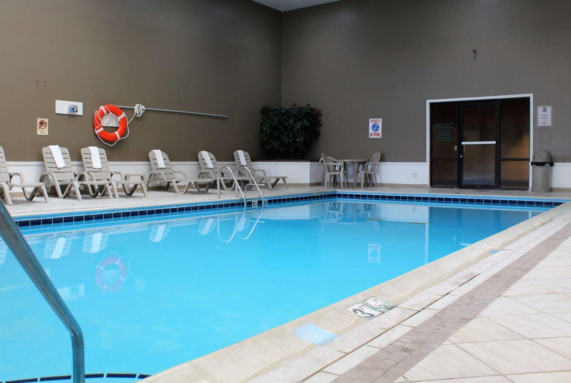 Ramada By Wyndham North Platte Otel Dış mekan fotoğraf